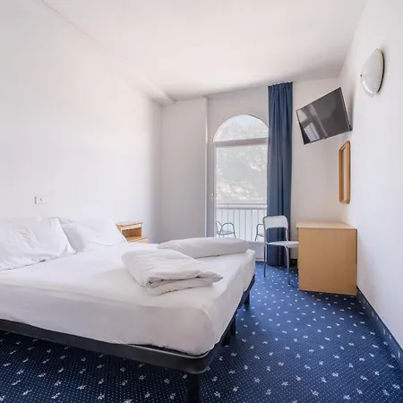 Hotel Ifigenia Torbole Sul Garda Exterior foto
