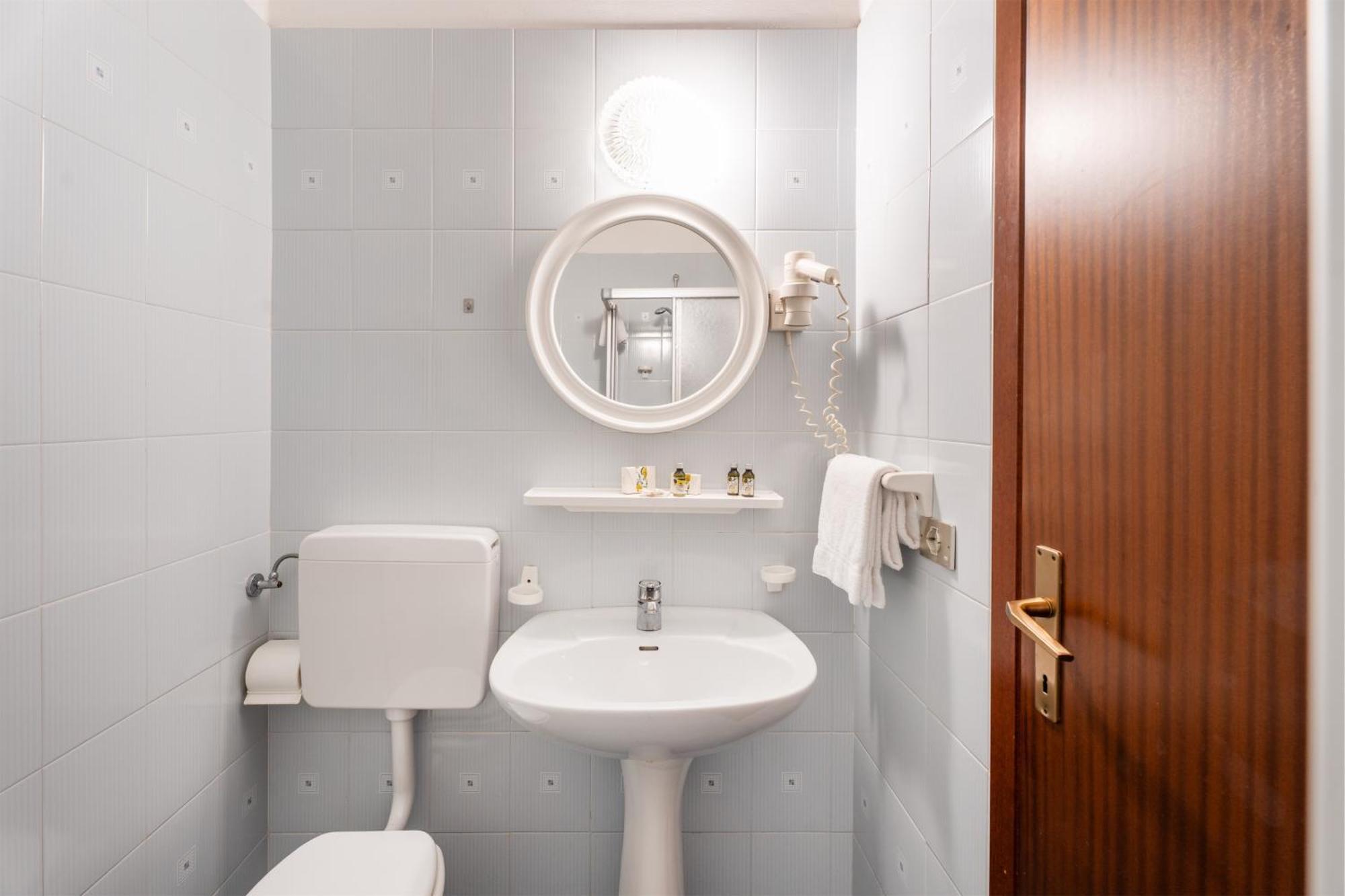 Ifigenia 3* Torbole Sul Garda